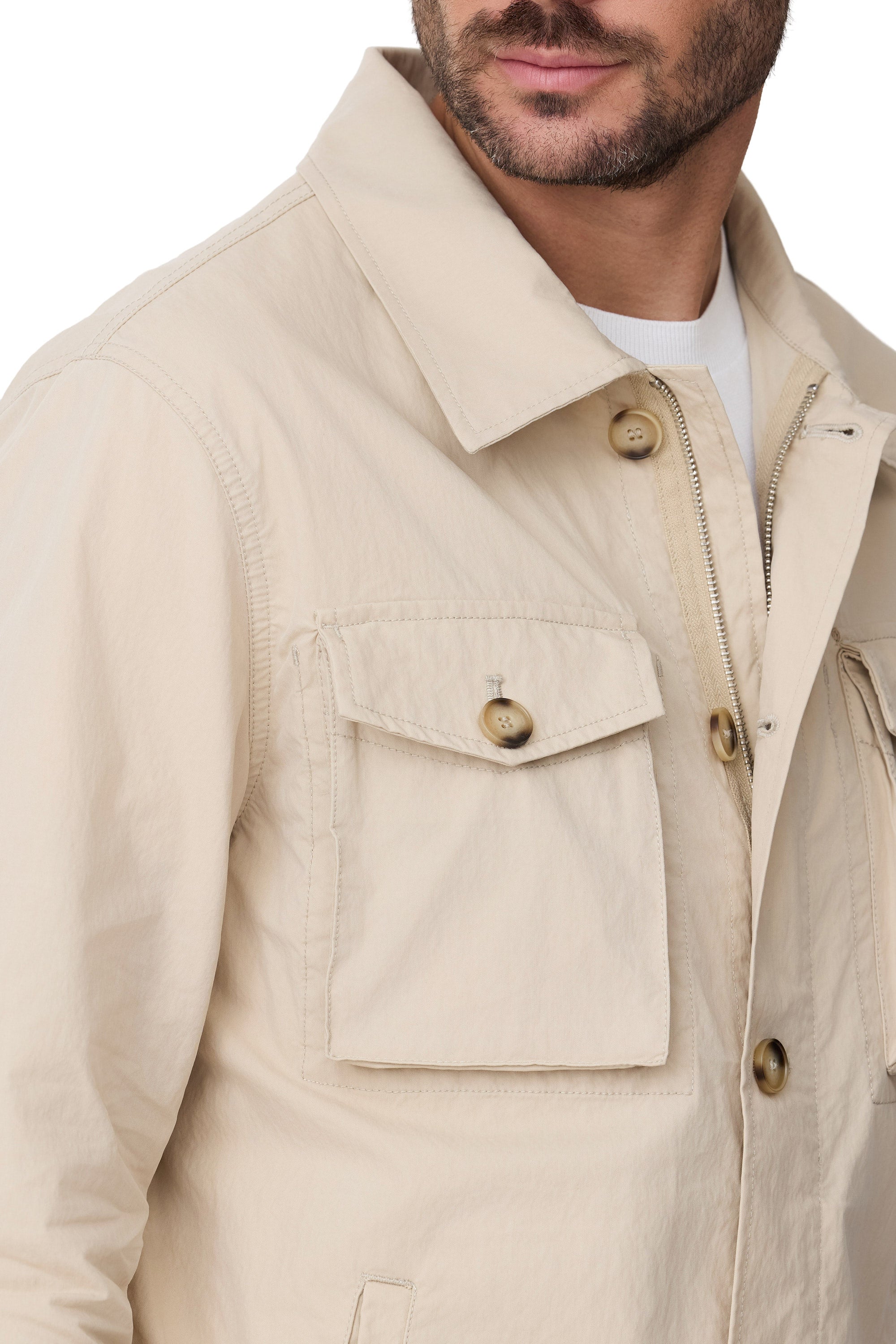 Parka Fabricio para hombre beige con botón y bolsillo detalle cremallera
