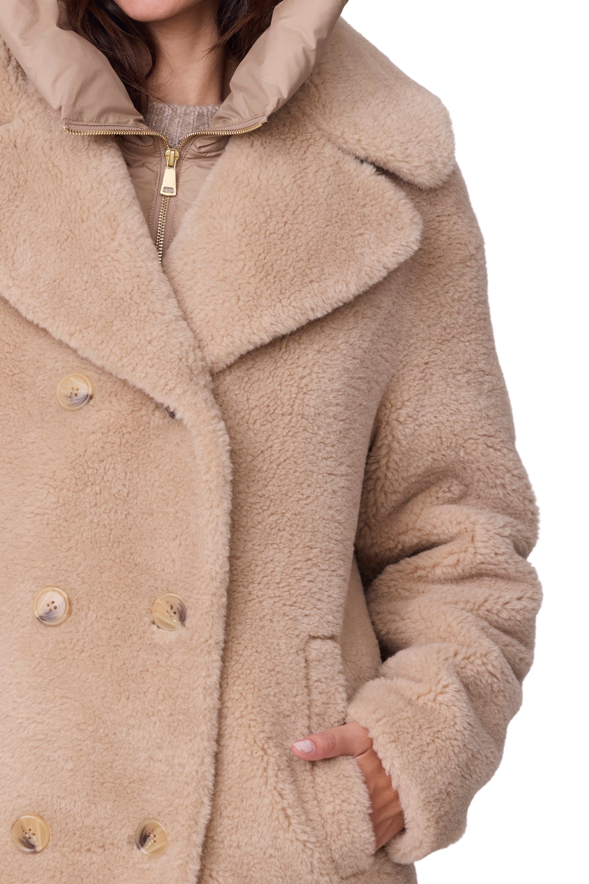 Chaquetón pelo con pecherín, detalle botones