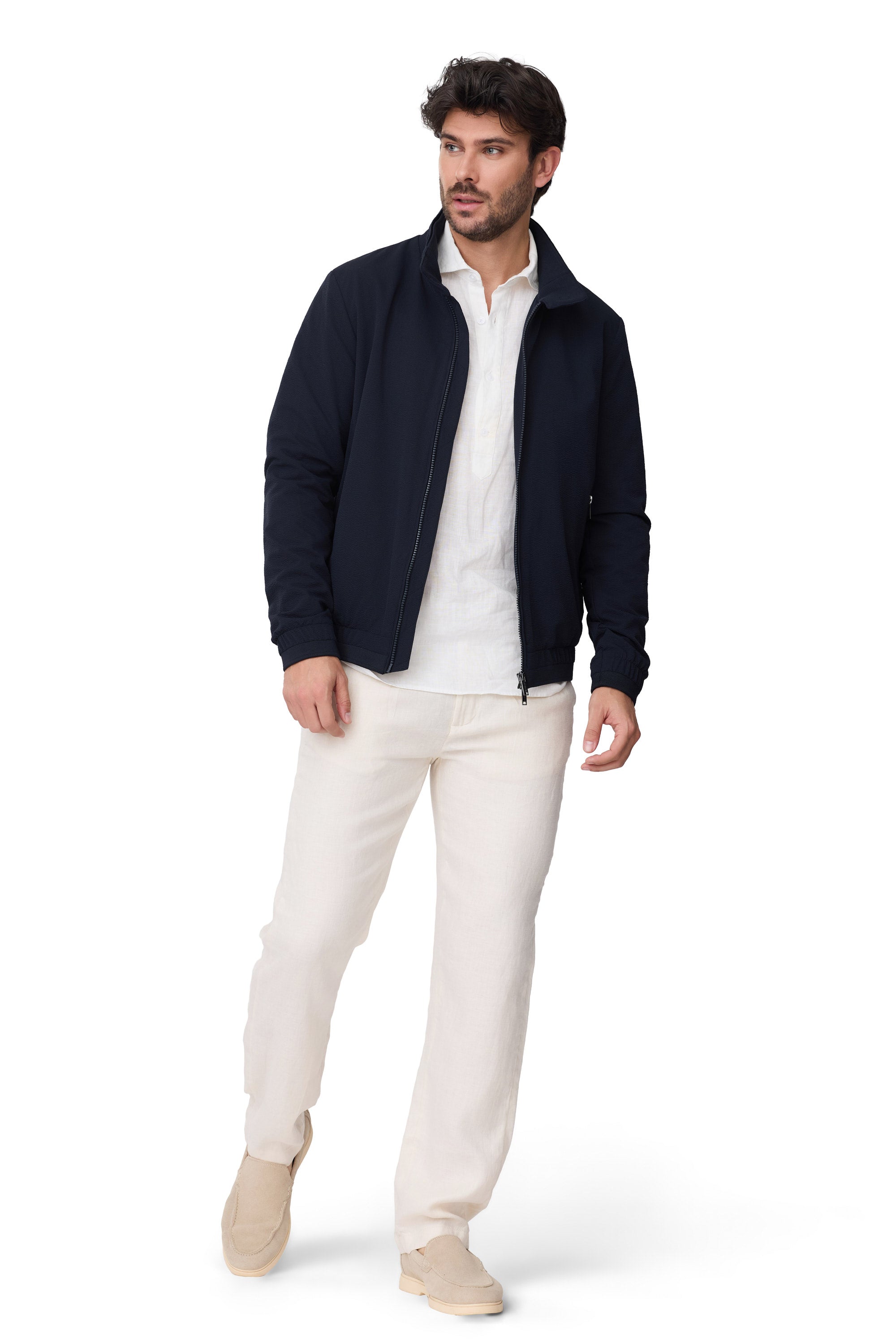Modelo Duck cazadora de hombre tejido seersucker  para primavera 2026 en color azul marino vista entera