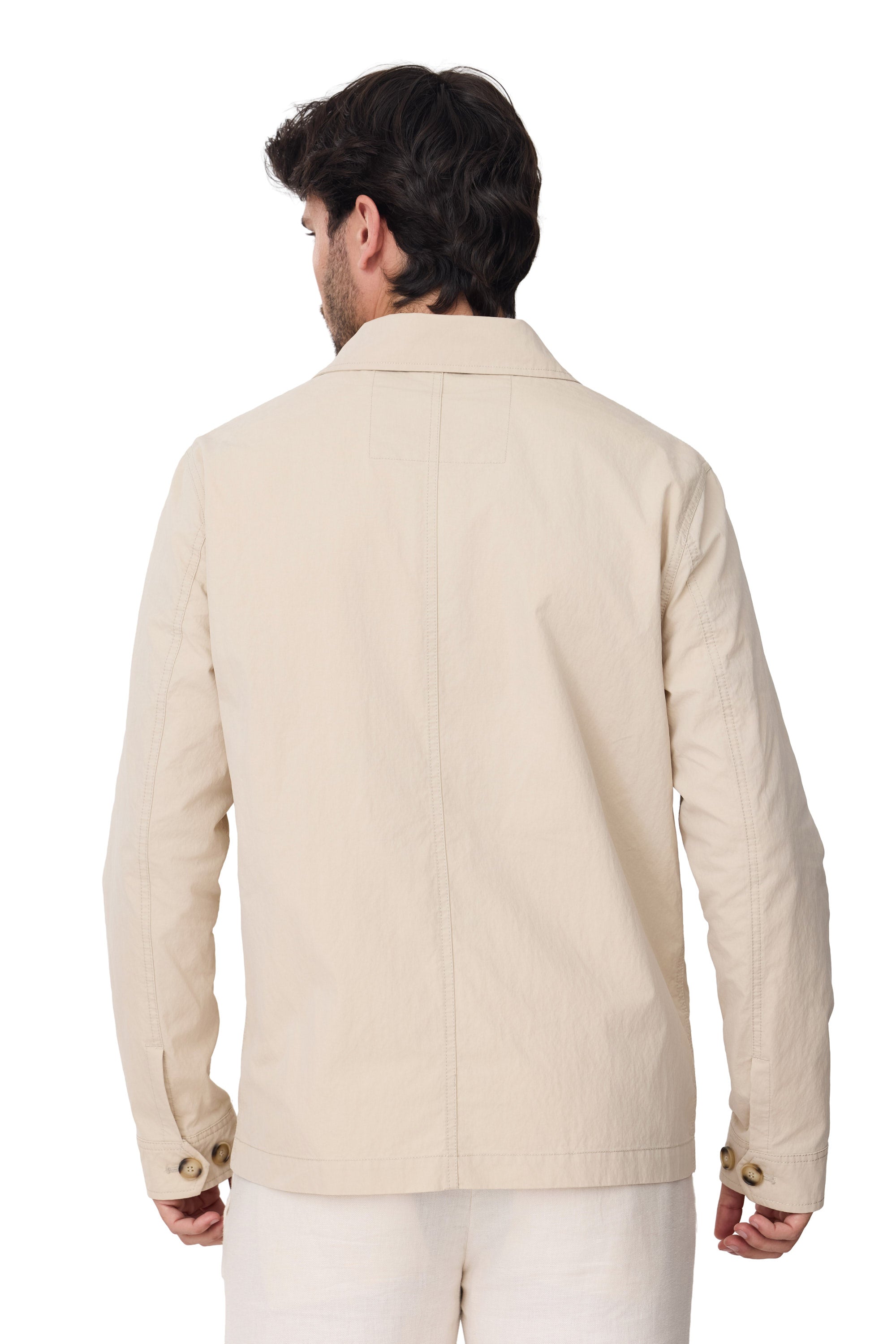 Parka Fabricio para hombre beige con botón y bolsillo detalle espalda